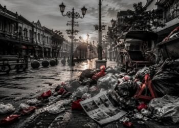 Kota Wisata, Tapi Sampah Masih Jadi Musuh Utama