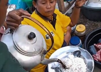 Pengungsi Gempa NTT Makan Nasi Campur Kopi, Negara ke Mana?