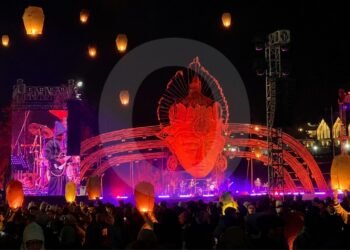 Ratusan Lampion Hiasi Langit Dieng di DCF 2026