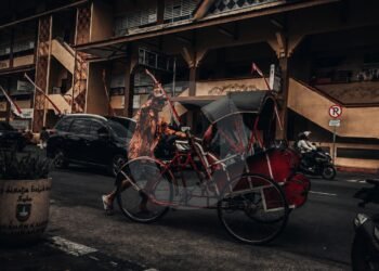 Hidup dari Pasar yang Tak Lagi Ramai