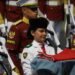 Celine Olivia: Dari Pontianak ke Istana, Pembawa Baki Merah Putih