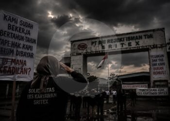 Upacara Kemerdekaan di Gerbang Sritex: Saat Buruh Masih Menunggu Haknya