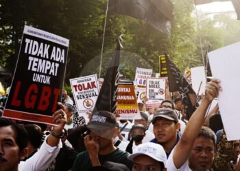 Aksi Muslim Soloraya di Gladag, LGBTQ dan Miras Jadi Sorotan