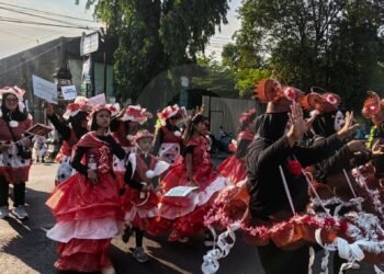 Karnaval Joyotakan: Ketika Pengolahan Sampah Jadi Pesan