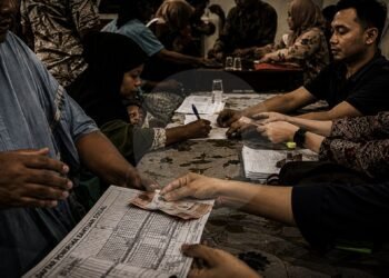 Desil Naik, Bansos Hilang: Warga Karanganyar Bisa Lapor