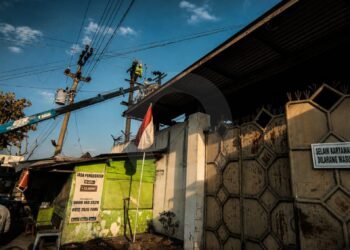Benang Layangan Picu Kebakaran Pabrik Plastik di Solo