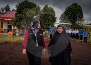 Bupati Siak Menangis Lihat Guru dan Siswa di Pelosok: Kekayaan Migas ke Mana?
