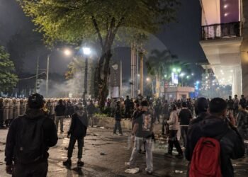 Dari Gang Malioboro, Massa Tak Dikenal Picu Kericuhan di DPRD DIY