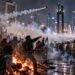 Mahasiswa Terhalang Barikade, Demo di Bundaran HI Berujung Ricuh
