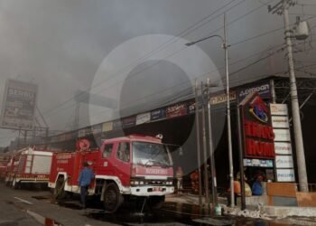 Trans Home Sleman Ludes Terbakar, Api Menjalar dari Belakang ke Depan