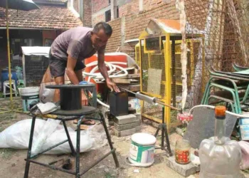 Sampah Jadi BBM: Kreativitas Warga di Tengah Tantangan Industri